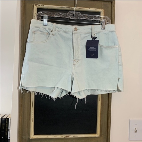 GAP High Rise 3" Denim Shorts - Picture 3 of 8